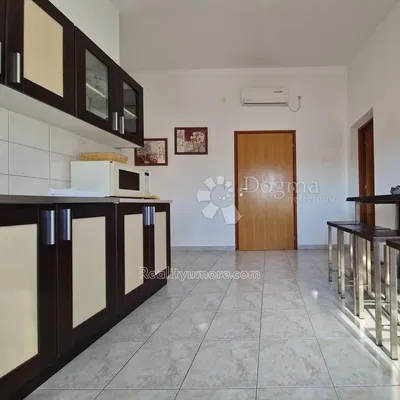 Cuisine; carrelage, électroménager