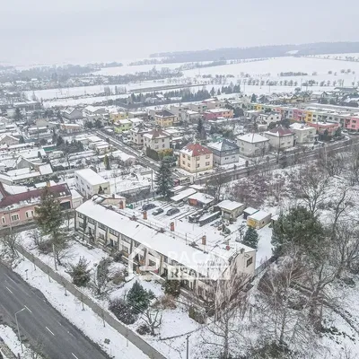 Къща и околности; гледка