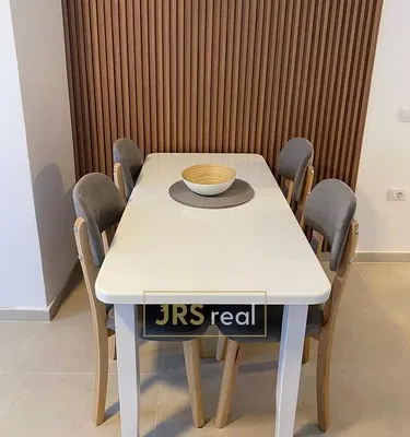 Trpezarija; pločice, moderni stil