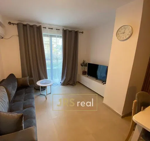 Dnevna soba; pogled, prirodno svjetlo, moderni stil