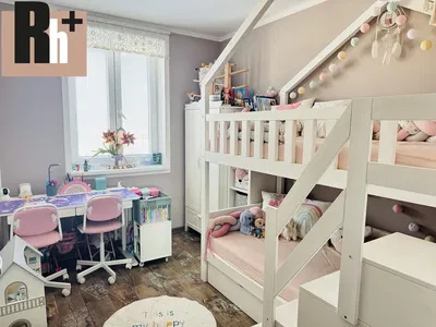 Detská izba; moderný štýl, prirodzené svetlo