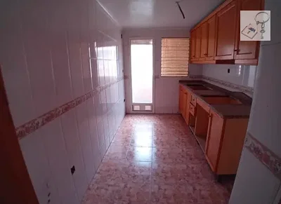 Cuisine; carrelage, électroménager