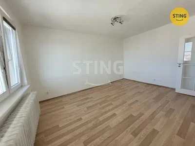 Chambre; parquet, lumière naturelle
