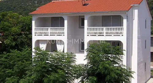 Haus und umgebung; blick