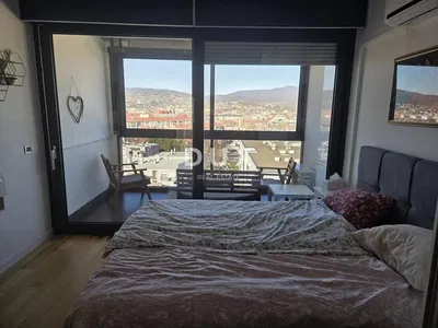 Schlafzimmer; blick, holzboden, tageslicht