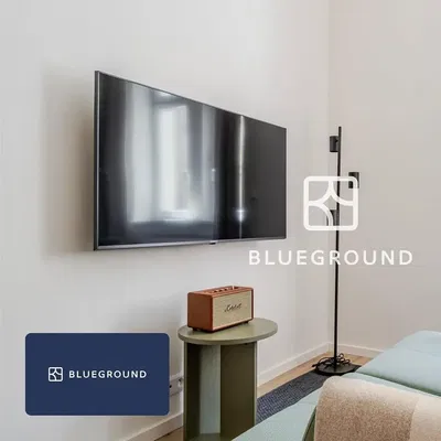 Camera da letto; stile moderno, pavimento in legno