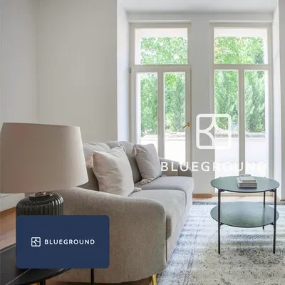 Soggiorno; vista, luce naturale, stile moderno