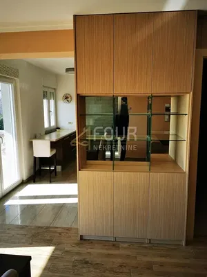 Cuisine; lumière naturelle, carrelage