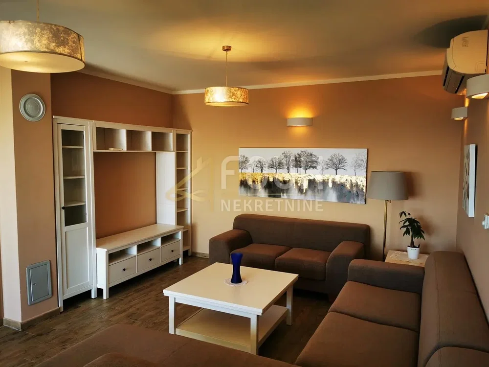 Salon; style moderne, lumière naturelle