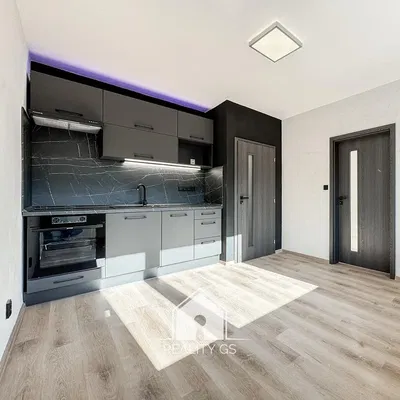 Кухня; кухненски уреди, естествена светлина, модерен стил