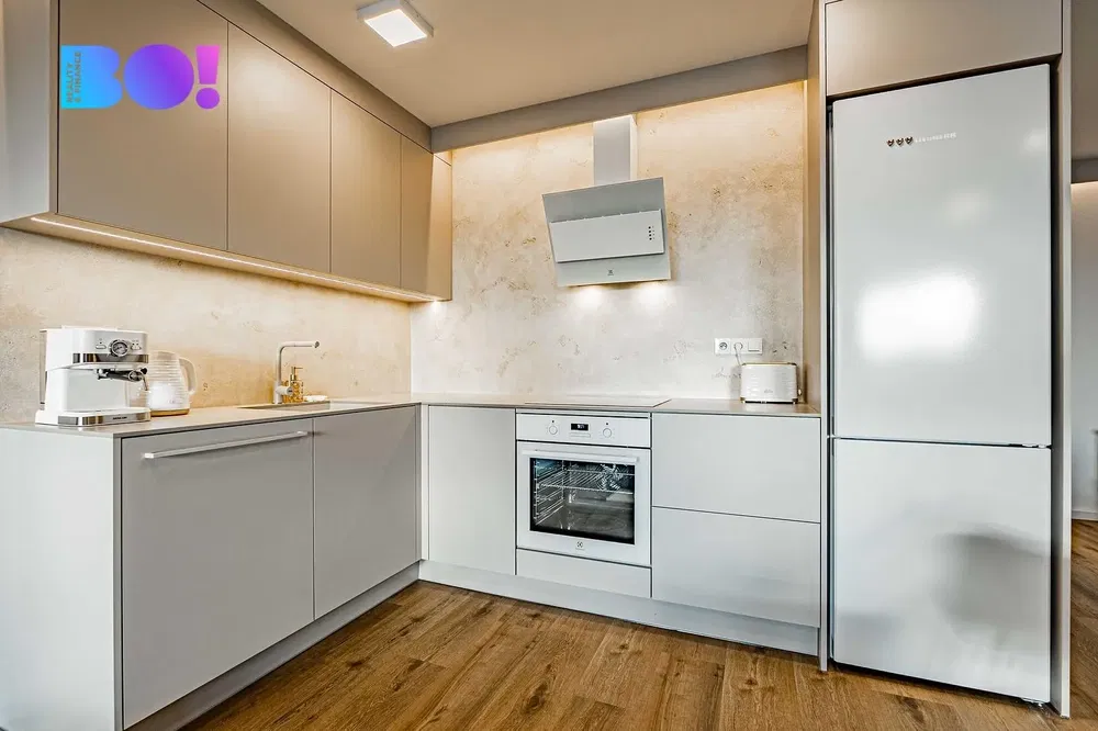 Kitchen; kitchen appliances, renovated, modern style
