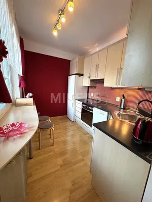 Кухня; кухненски уреди, плочки