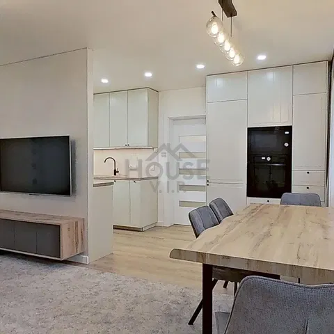 Kitchen; kitchen appliances, natural light, modern style