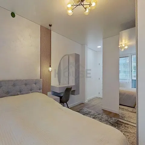 Bedroom; natural light, modern style