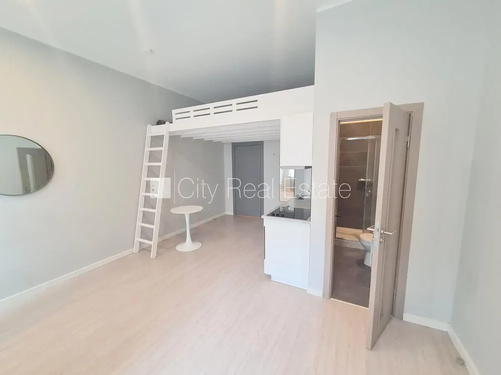 Κουζίνα; πλακάκια, ανακαινισμένο, φυσικό φως, μοντέρνο στυλ