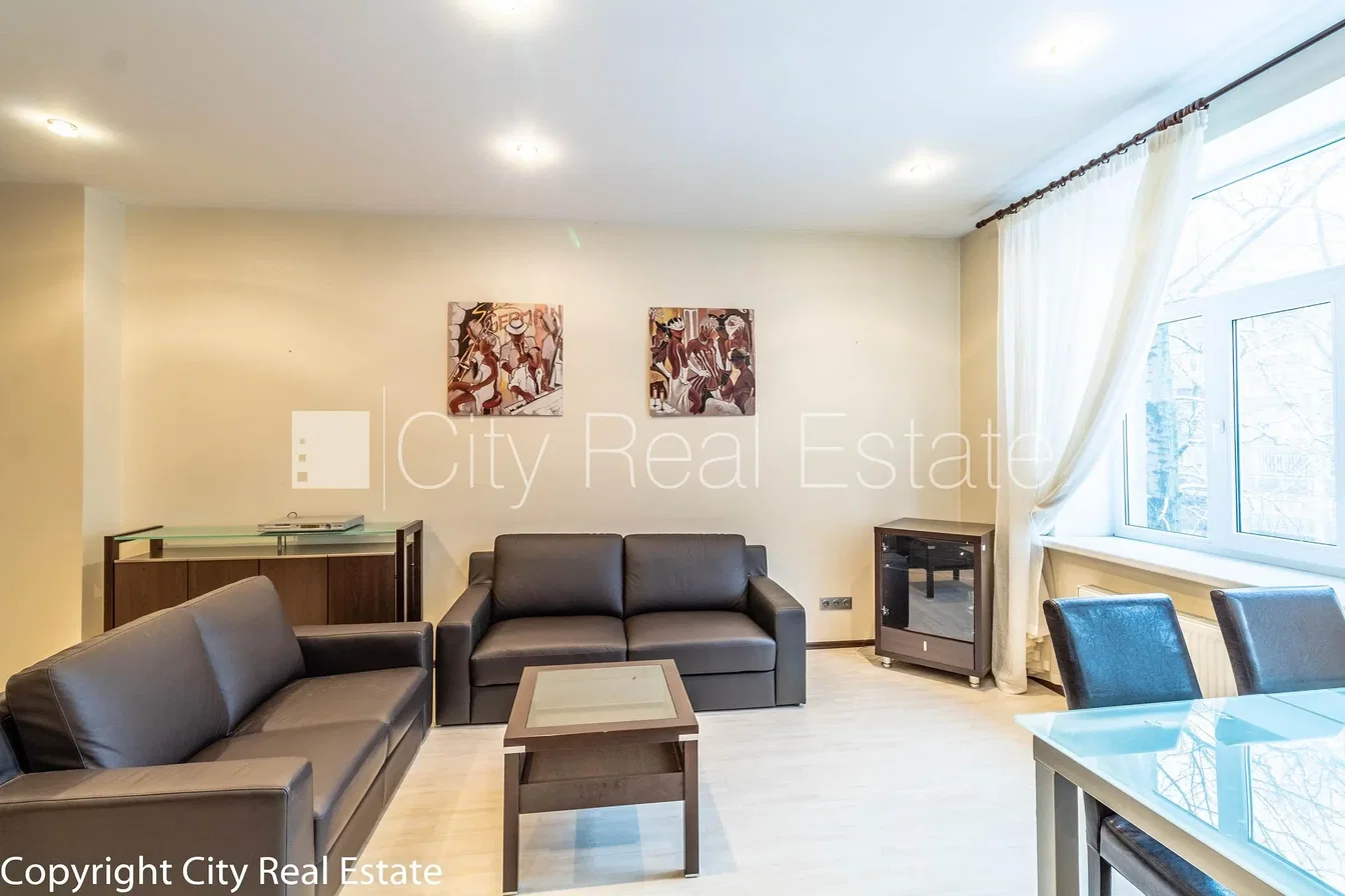 Sala de estar; estilo moderno, luz natural