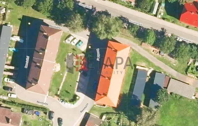 House and surroundings