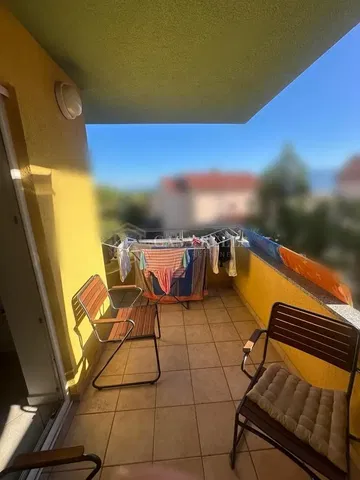 Balkon; fayans zemin, manzara