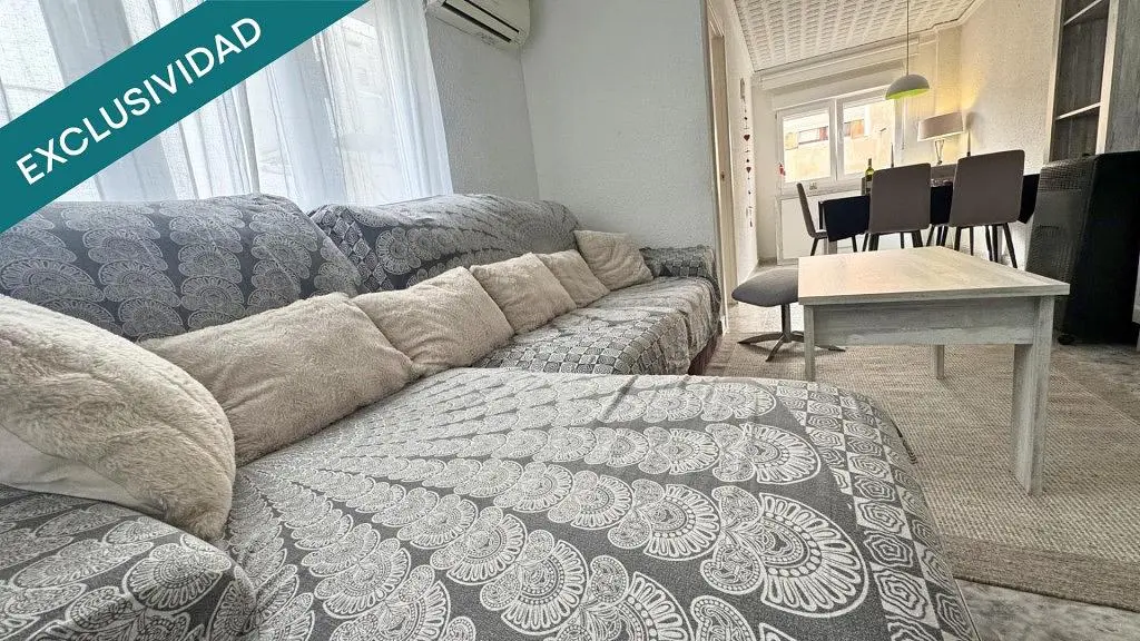 Oturma odası; doğal ışık, modern stil