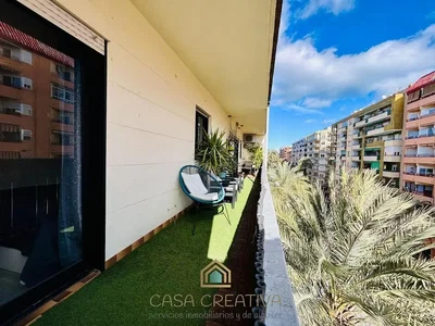 Balcone; vista, luce naturale