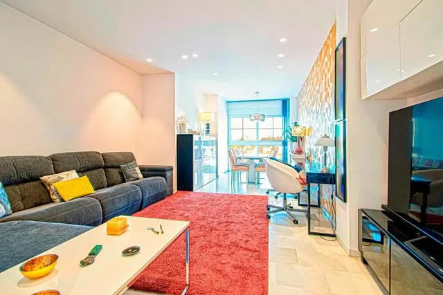 Living room; modern style, natural light