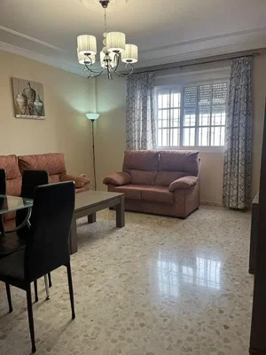 Wohnzimmer; tageslicht, fliesenboden