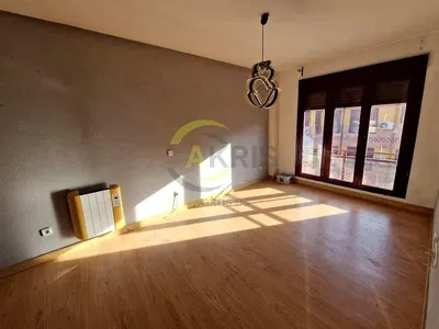 Salon; parquet, lumière naturelle