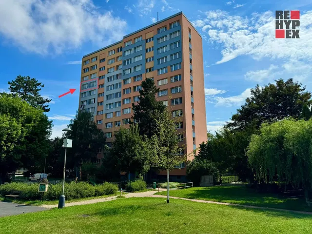 Casa y alrededores; vista