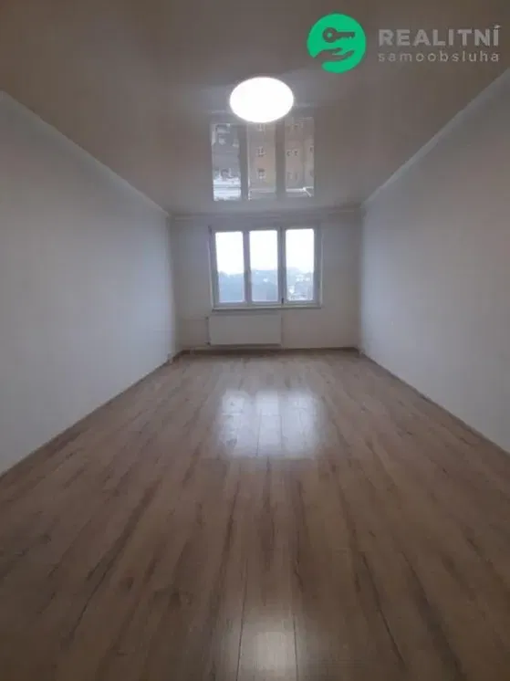 Overig; houten vloer, natuurlijk licht