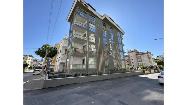 Casa y alrededores; vista