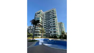 Casa y alrededores; vista