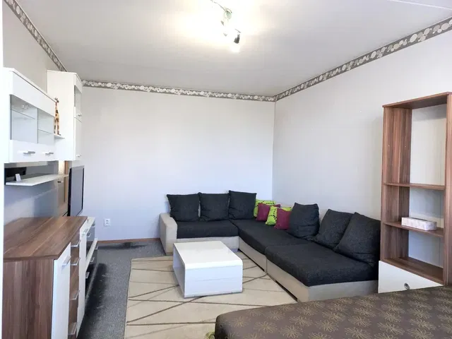 Soggiorno; luce naturale, stile moderno
