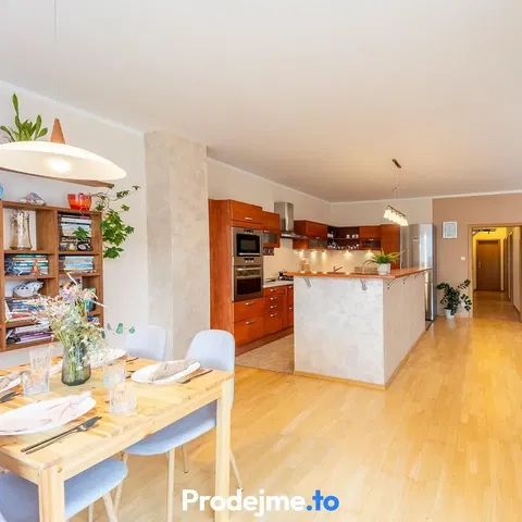 Cocina; luz natural, estilo moderno