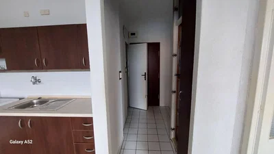Kuhinja; pločice, prirodna svjetlost