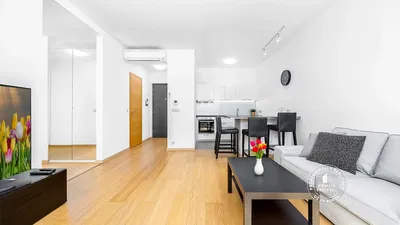 Wohnzimmer; tageslicht, holzboden, moderner stil, küchengeräte