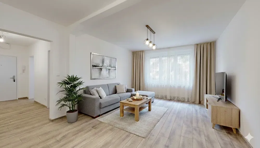 Wohnzimmer; tageslicht, moderner stil, holzboden