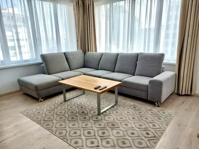 Wohnzimmer; tageslicht, holzboden, moderner stil