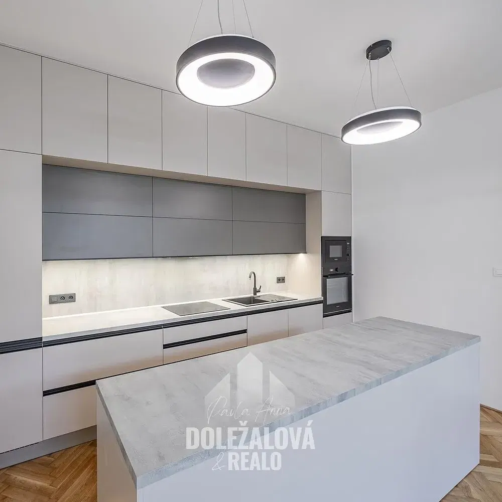 Küche; küchengeräte, renoviert, moderner stil, tageslicht