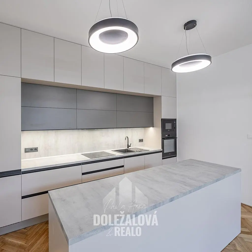 Küche; küchengeräte, renoviert, moderner stil, tageslicht