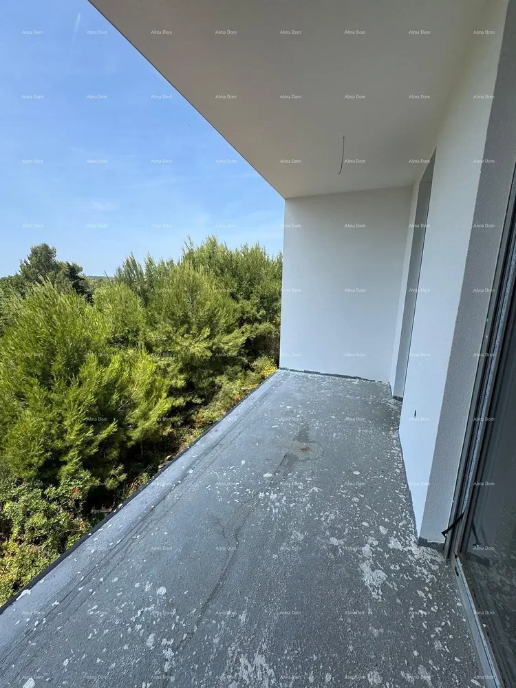 Balkon; výhled, přirozené světlo