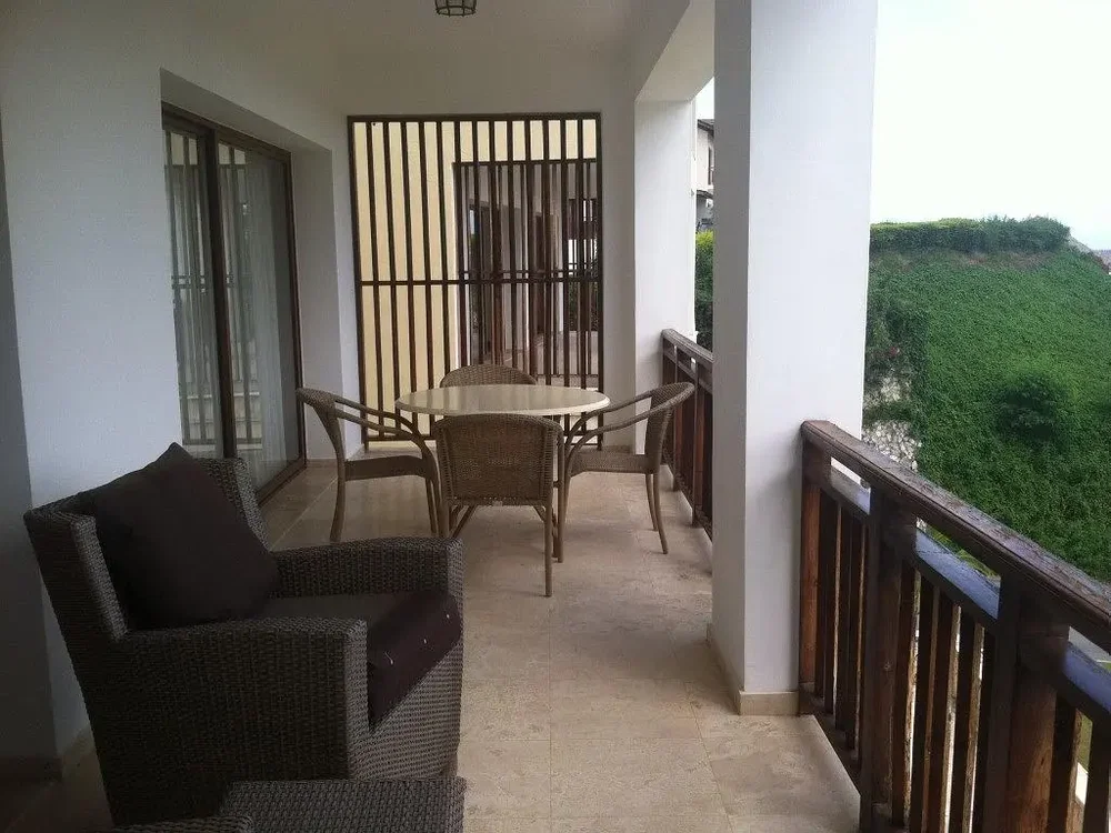 Balcone; vista, luce naturale