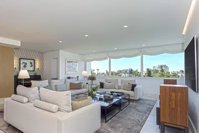 Wohnzimmer; blick, tageslicht, moderner stil