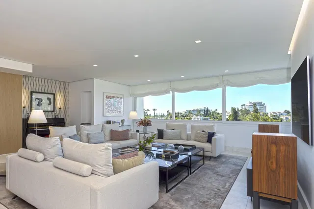 Wohnzimmer; blick, tageslicht, moderner stil