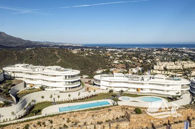 Casa y alrededores; vista