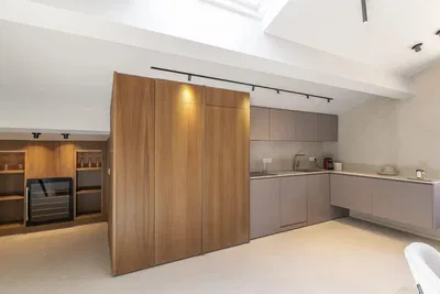 Kuchnia; sprzęt kuchenny, wyremontowany, światło dzienne