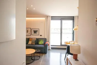 Wohnzimmer; tageslicht, moderner stil