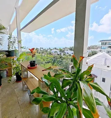 Balcon; vue, lumière naturelle