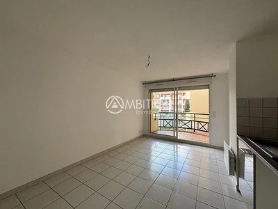 Cocina; suelo de baldosas, vista