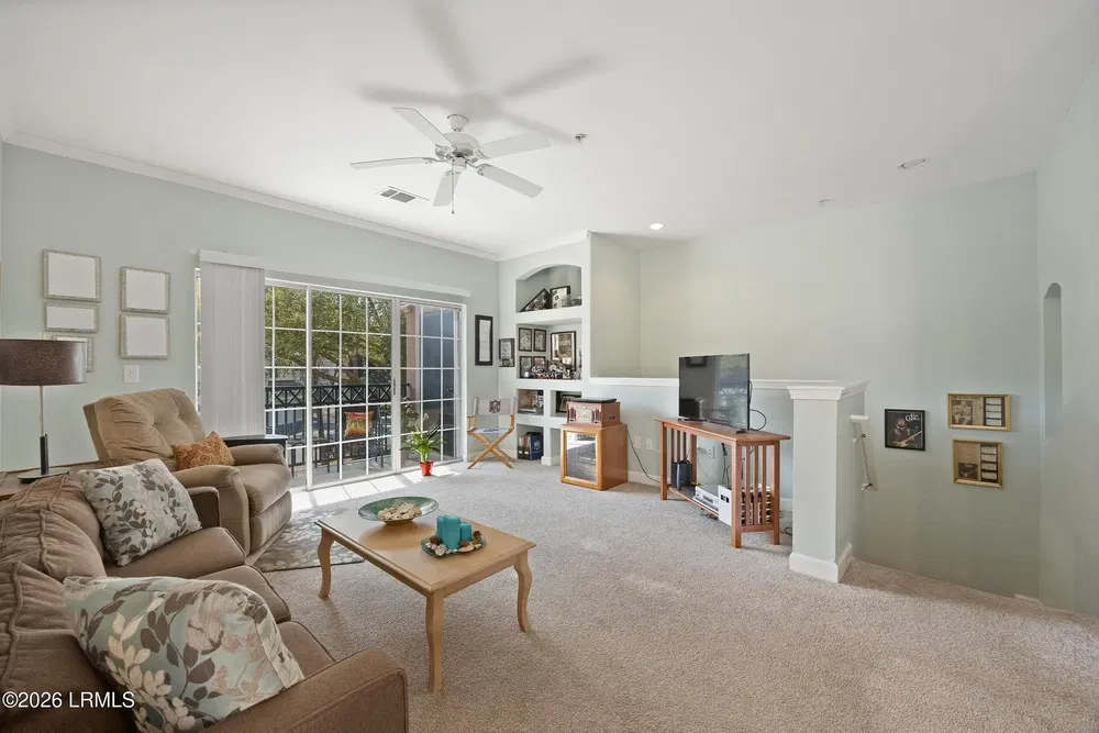 Obývací pokoj; výhled, přirozené světlo