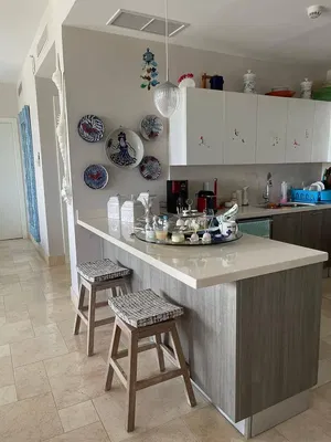 Kuchyně; dlažba, přirozené světlo